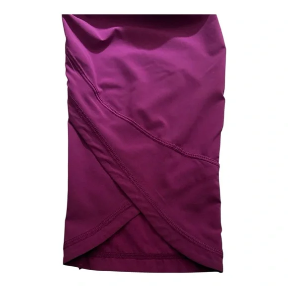 Women’s Lululemon Loose Fit Harem Pants! Merlot! Size 8! - Picture 4 of 6